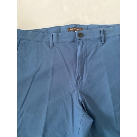 Michael Kors  Men's Classic-Fit Stretch Cape Blue 7.5" Shorts Size 40* - Picture 2 of 5